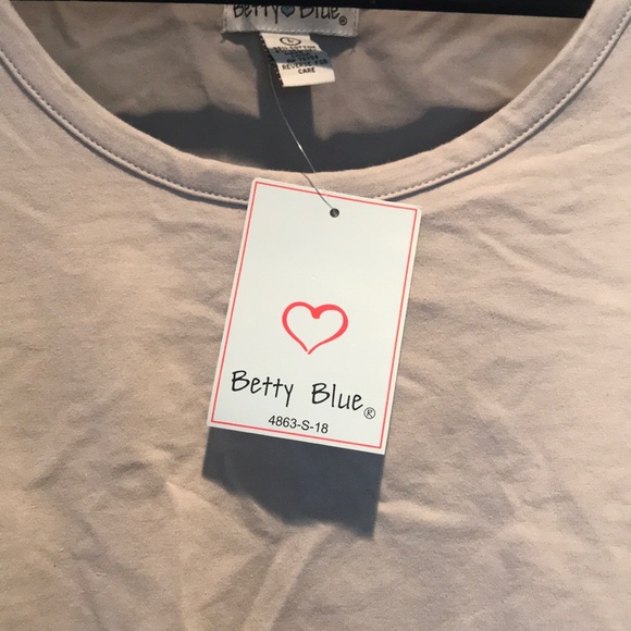 Gray T-shirt one-piece with button snap close - Picture 3 of 3